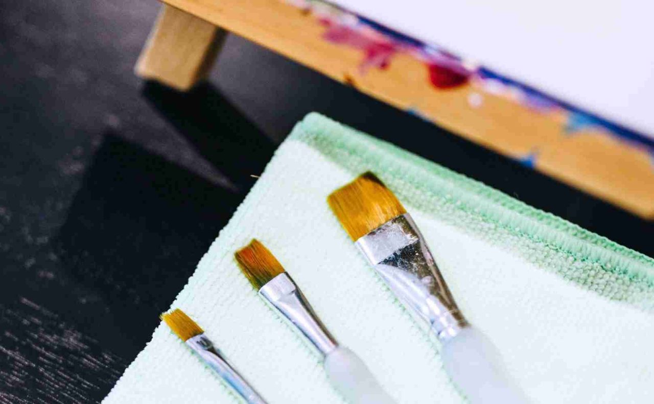 Pinot & Picasso paint brushes