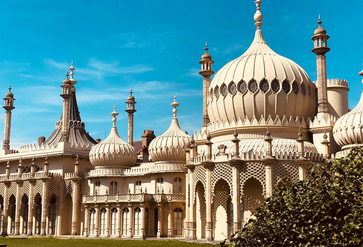 Enjoy a date at the Royal Pavillion in Brighton
